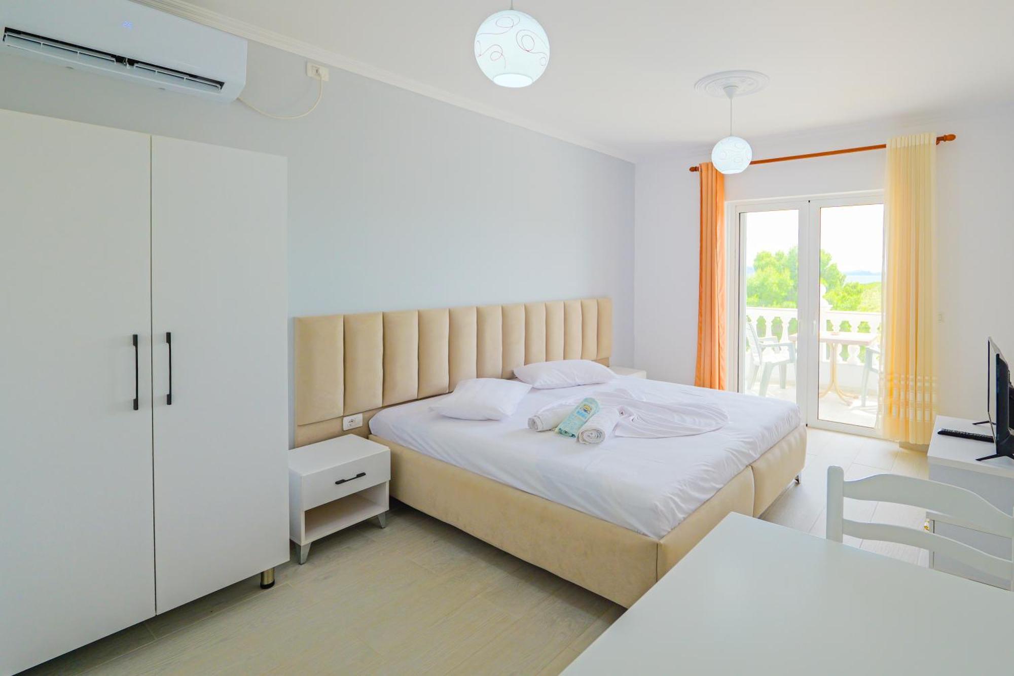 Vila Marina Apartments Sarandë Eksteriør bilde