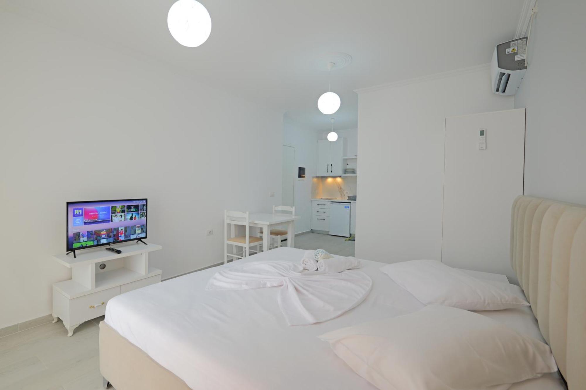 Vila Marina Apartments Sarandë Eksteriør bilde