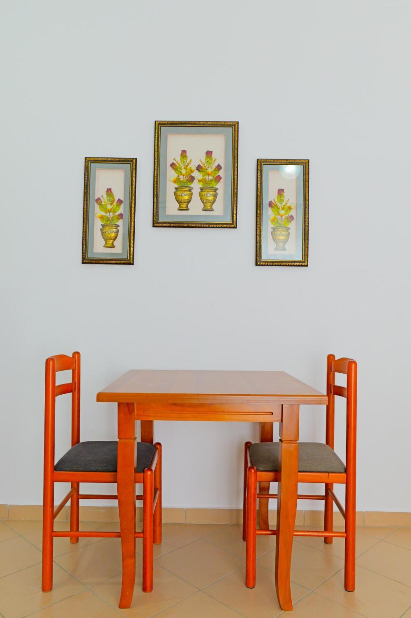 Vila Marina Apartments Sarandë Eksteriør bilde
