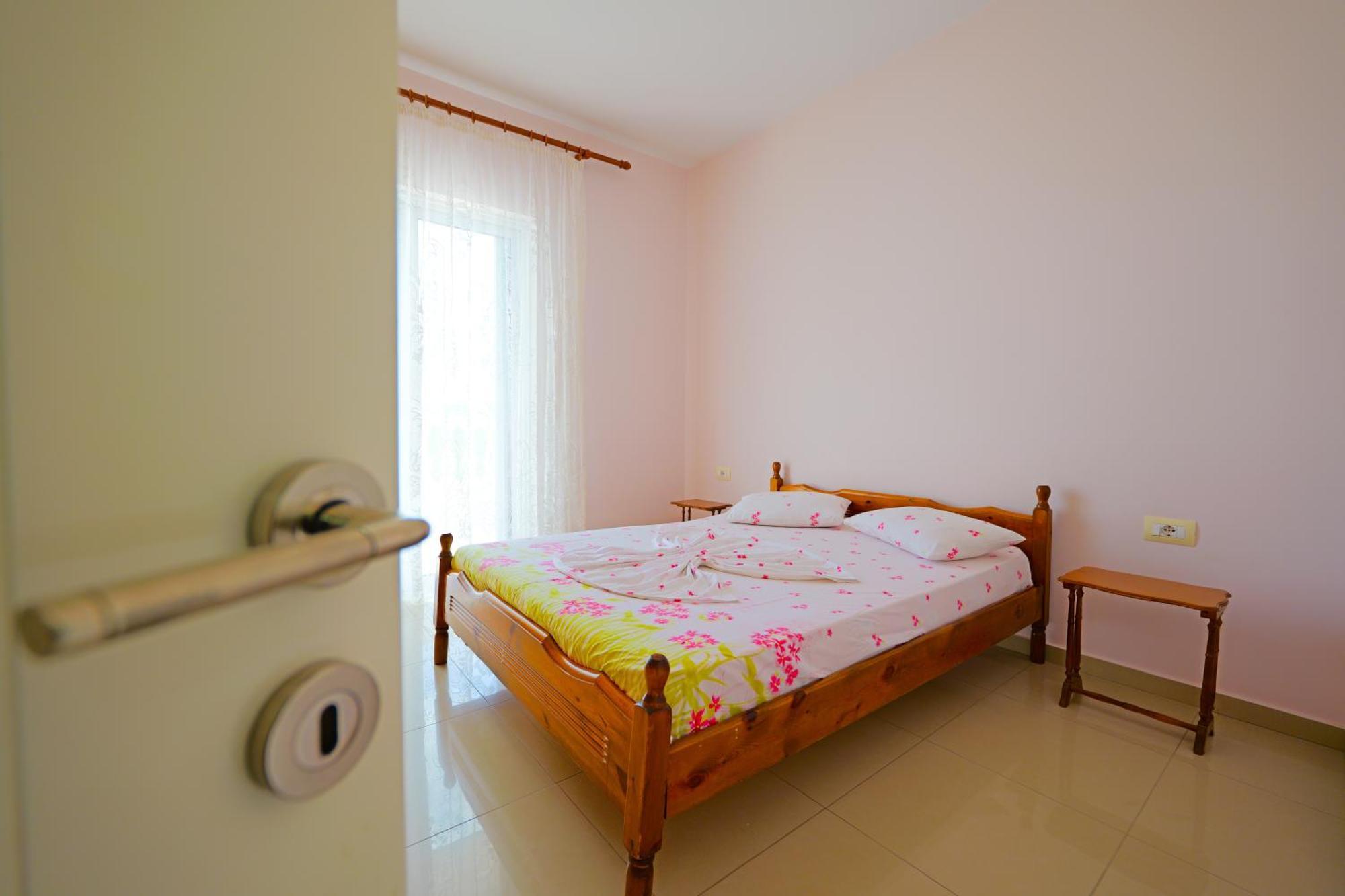 Vila Marina Apartments Sarandë Eksteriør bilde