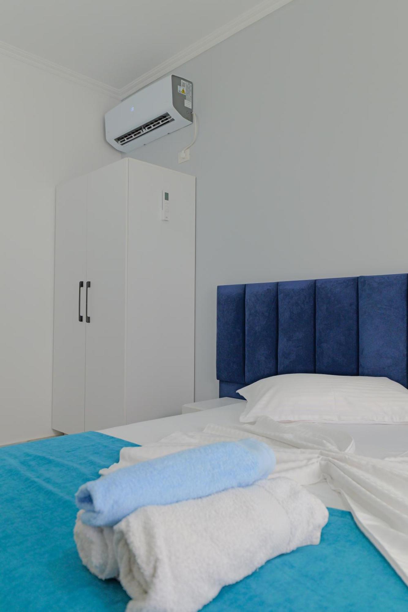 Vila Marina Apartments Sarandë Eksteriør bilde