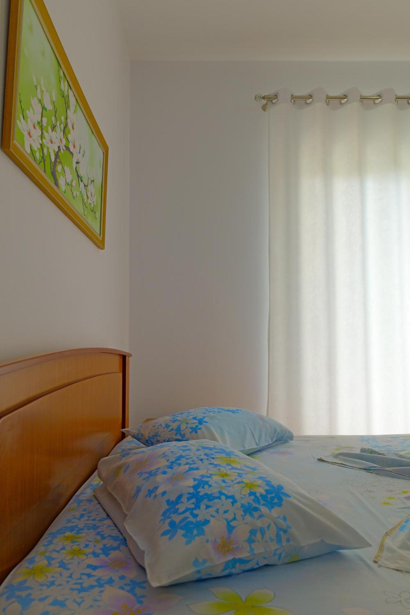 Vila Marina Apartments Sarandë Eksteriør bilde