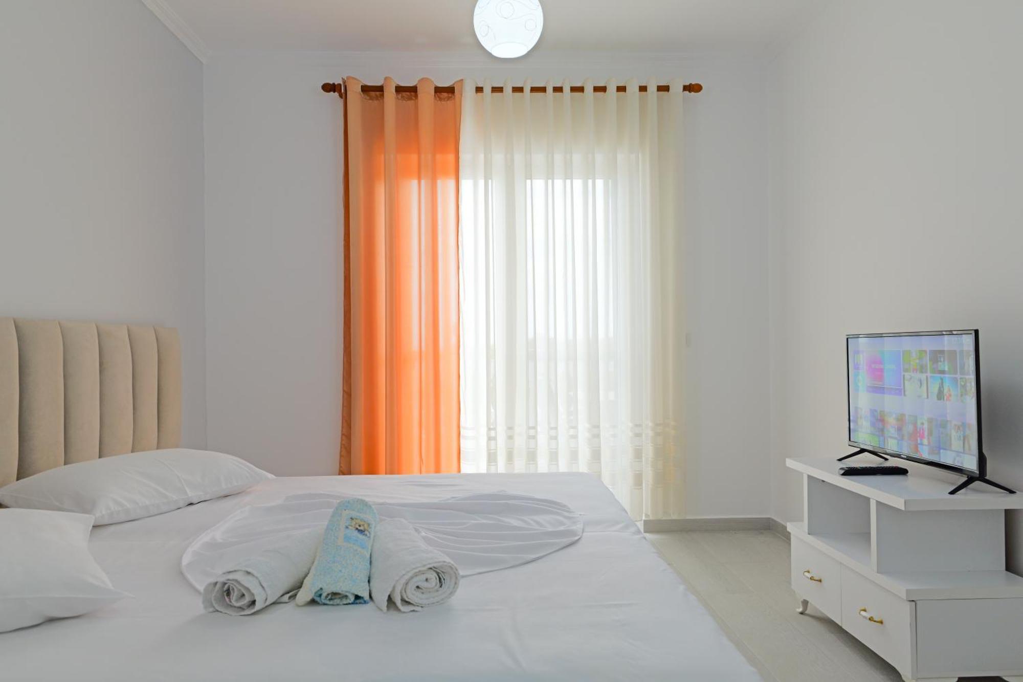 Vila Marina Apartments Sarandë Eksteriør bilde