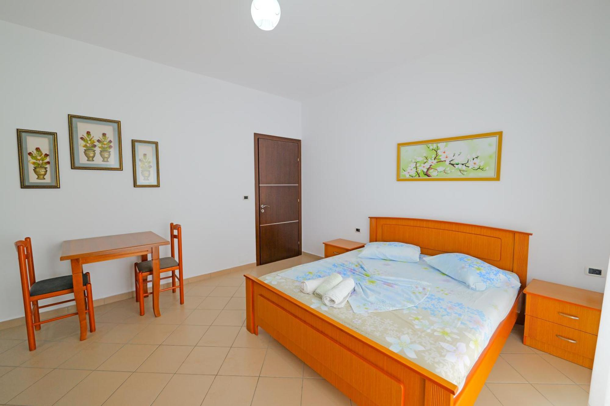 Vila Marina Apartments Sarandë Eksteriør bilde