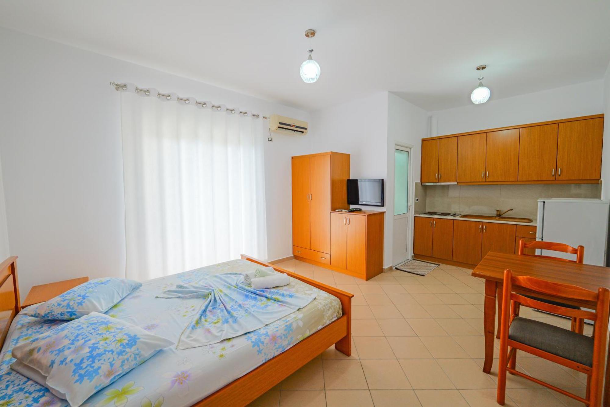 Vila Marina Apartments Sarandë Eksteriør bilde