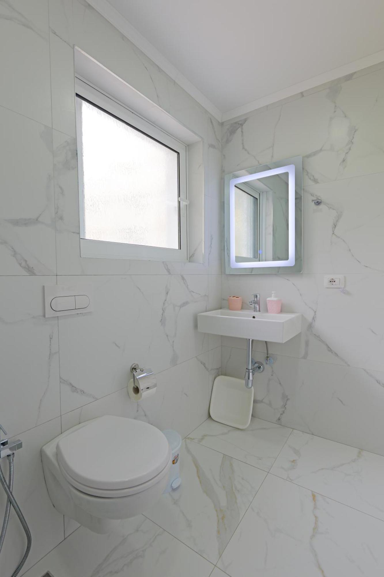 Vila Marina Apartments Sarandë Eksteriør bilde