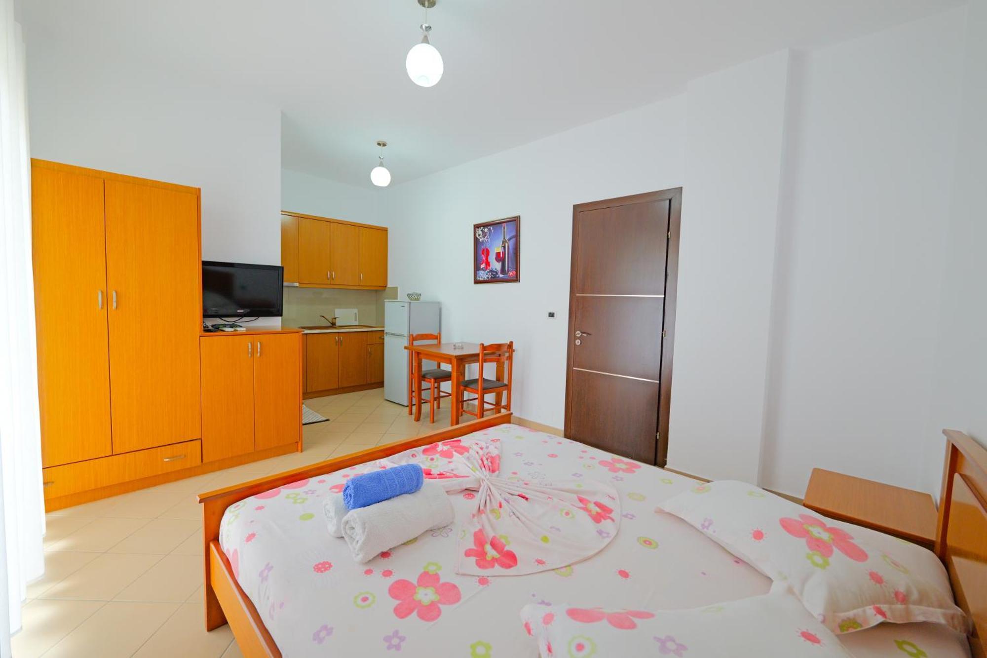 Vila Marina Apartments Sarandë Eksteriør bilde