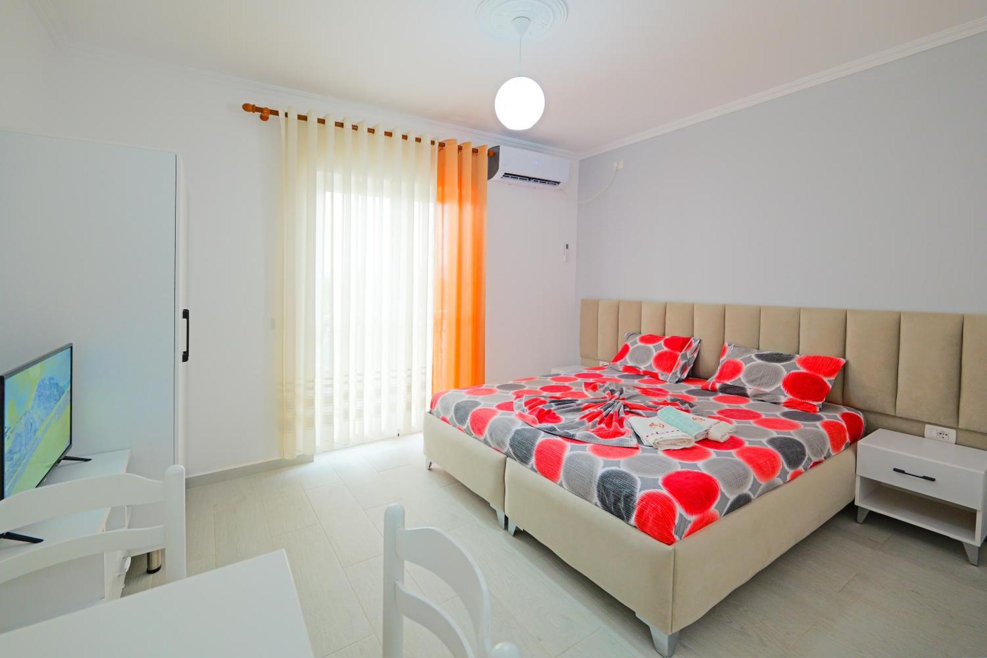 Vila Marina Apartments Sarandë Eksteriør bilde