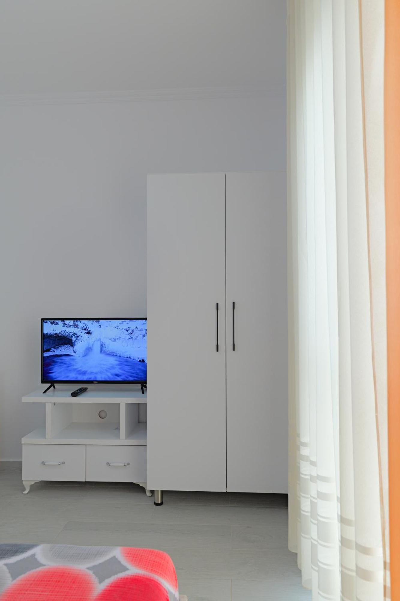 Vila Marina Apartments Sarandë Eksteriør bilde